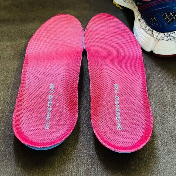 Asics GEL-Kayano 19 Black Blue Yellow Red Mens 7.5 Medium Tag or Womens 9 US - Picture 8 of 9